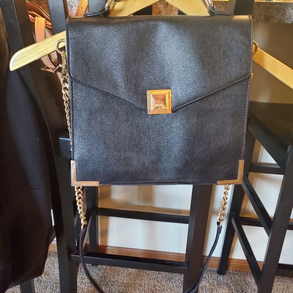 Crossbody purse